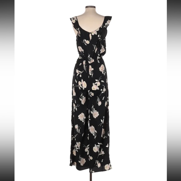 Altar’d State Dark Floral Wide Leg Sleeveless Jumpsuit Size Medium - Picture 3 of 12